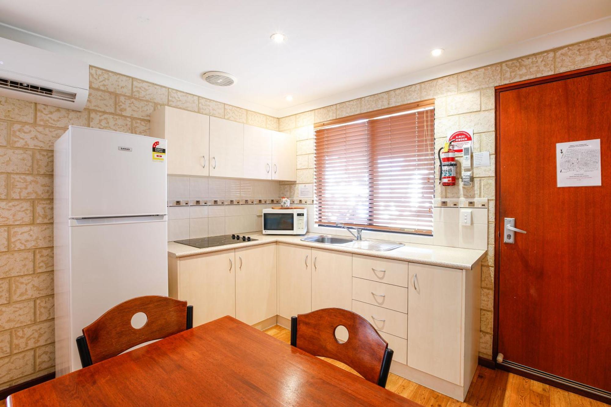 Kalbarri Tudor Holiday Park מראה חיצוני תמונה